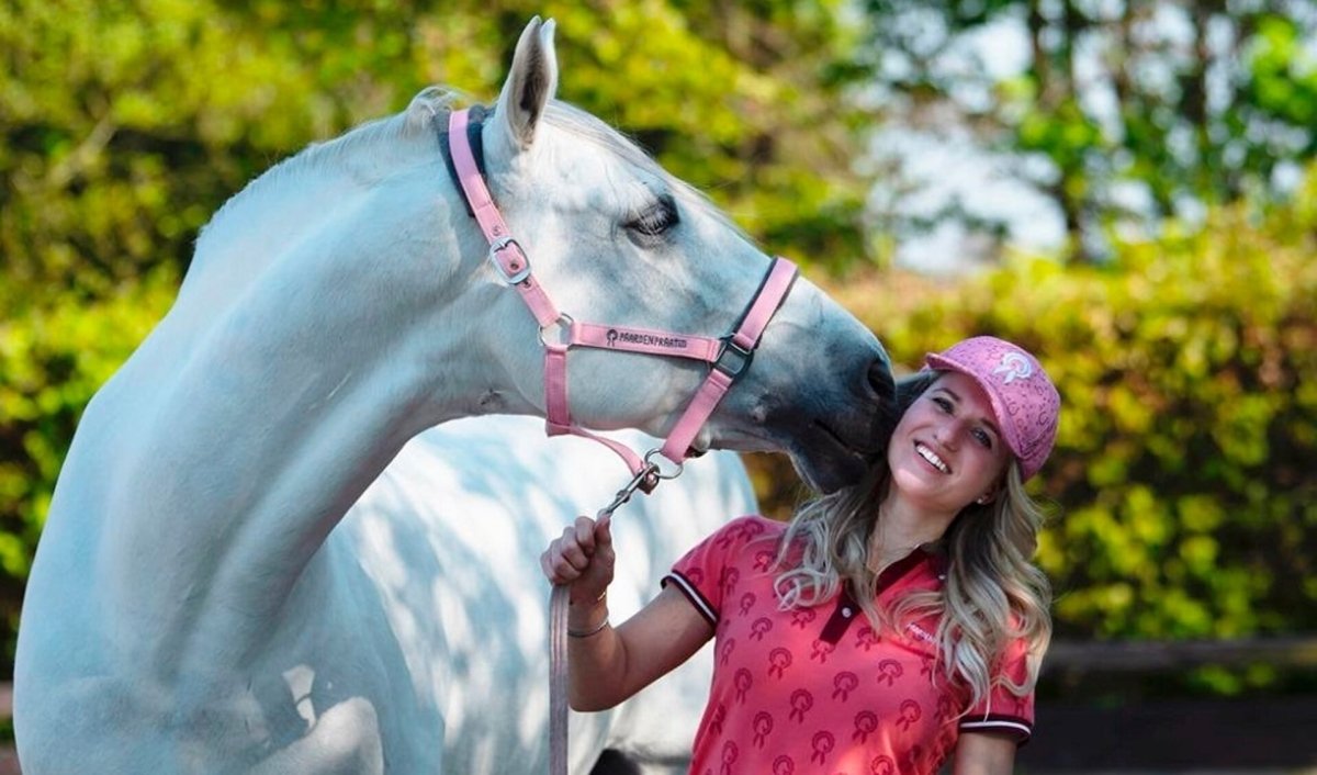 Britt Dekker - Kinderboekenland.nl